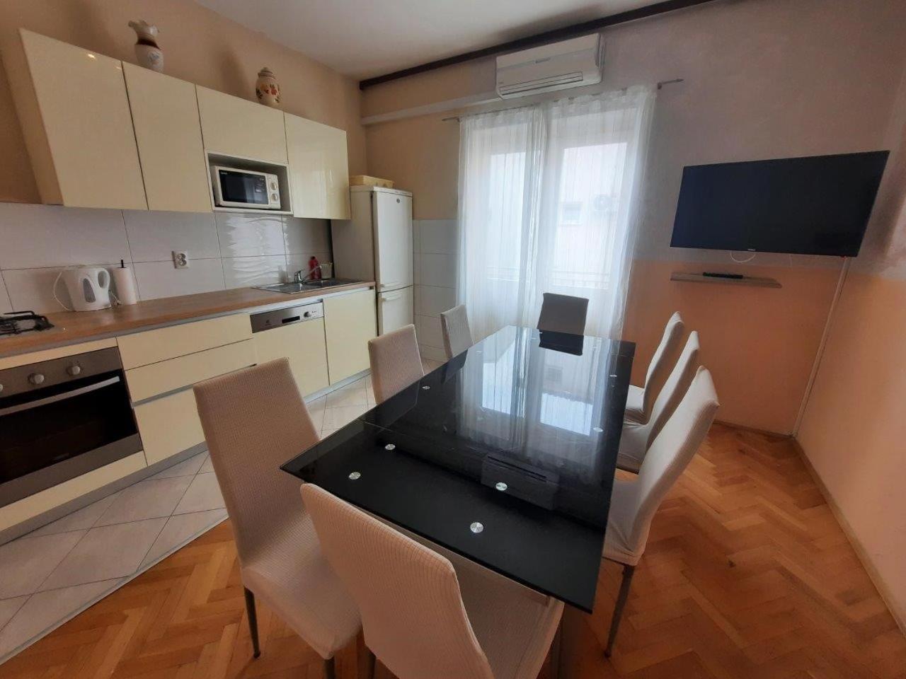Apartments Nuic 748 Макарска Экстерьер фото